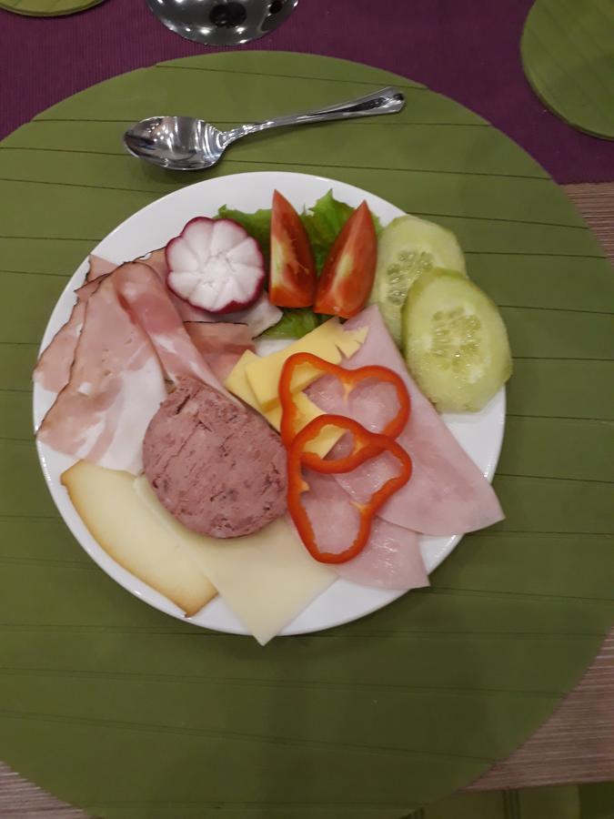 Penzion Na Dedine Mutěnice Buitenkant foto